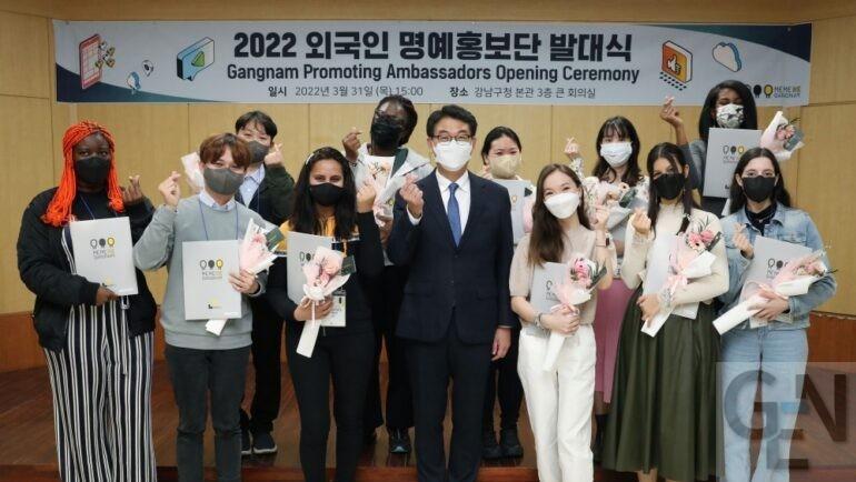 보도용-220331-외국인명예홍보단-발대식-2_05-771x524.jpg